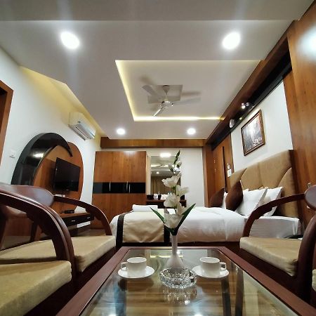 Hotel Royal City Siliguri Bagian luar foto