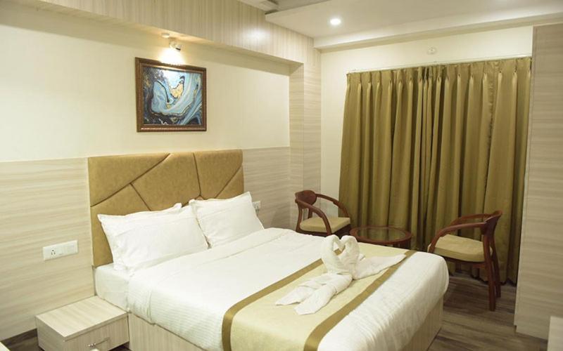 Hotel Royal City Siliguri Bagian luar foto