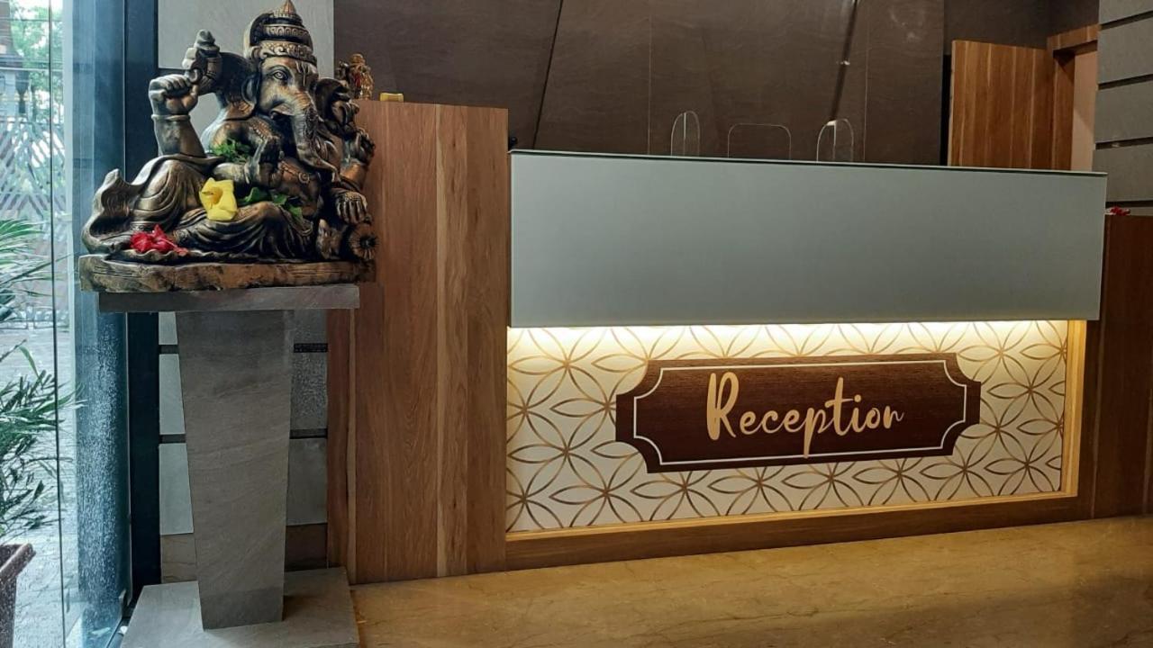 Hotel Royal City Siliguri Bagian luar foto