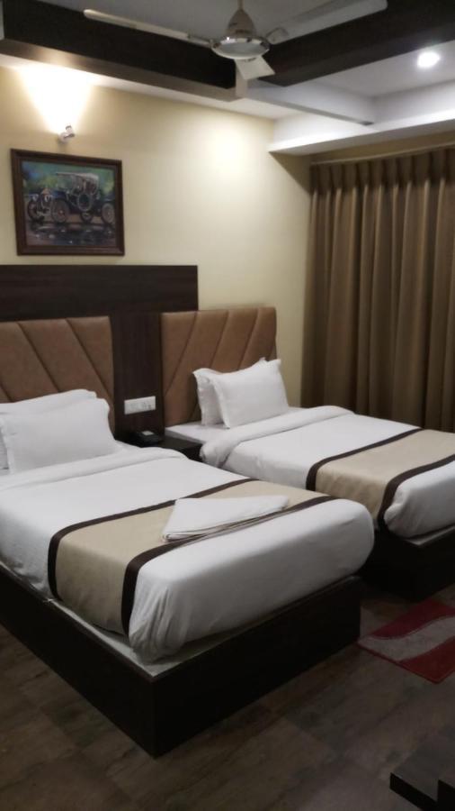 Hotel Royal City Siliguri Bagian luar foto