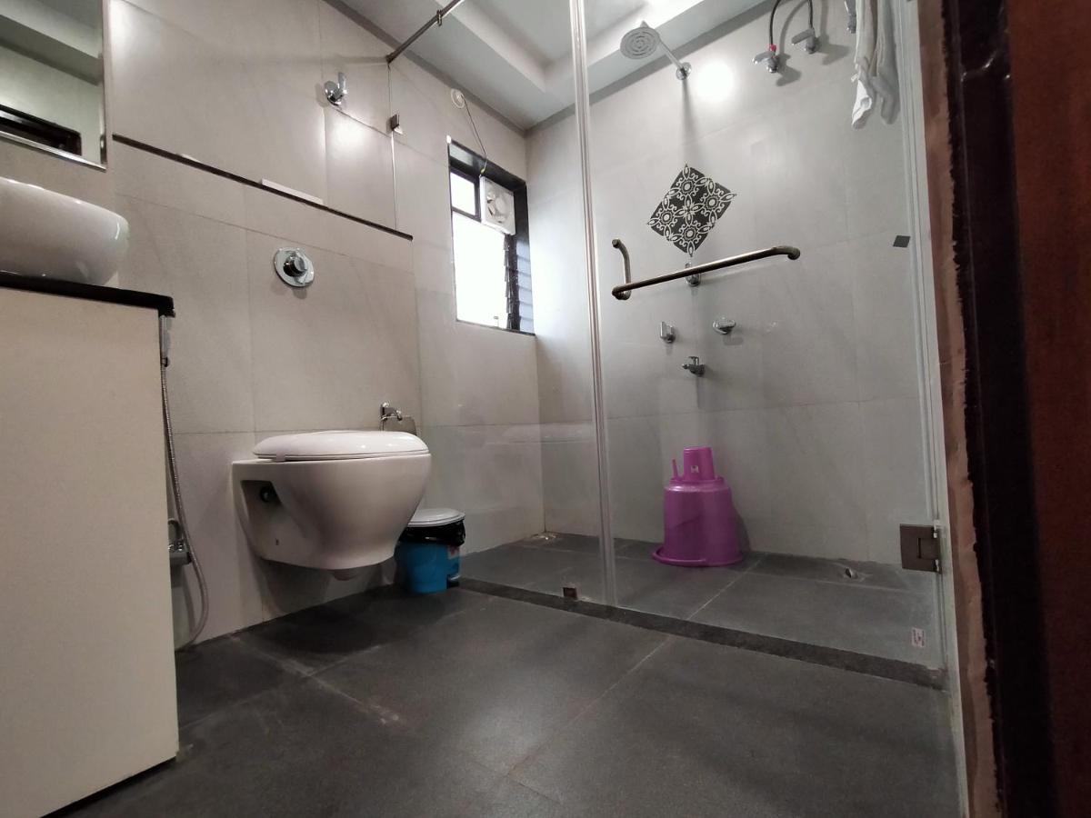 Hotel Royal City Siliguri Bagian luar foto