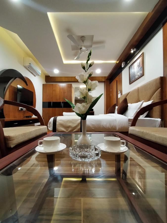 Hotel Royal City Siliguri Bagian luar foto