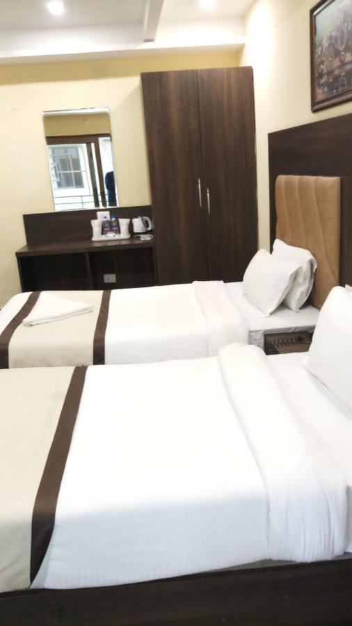 Hotel Royal City Siliguri Bagian luar foto