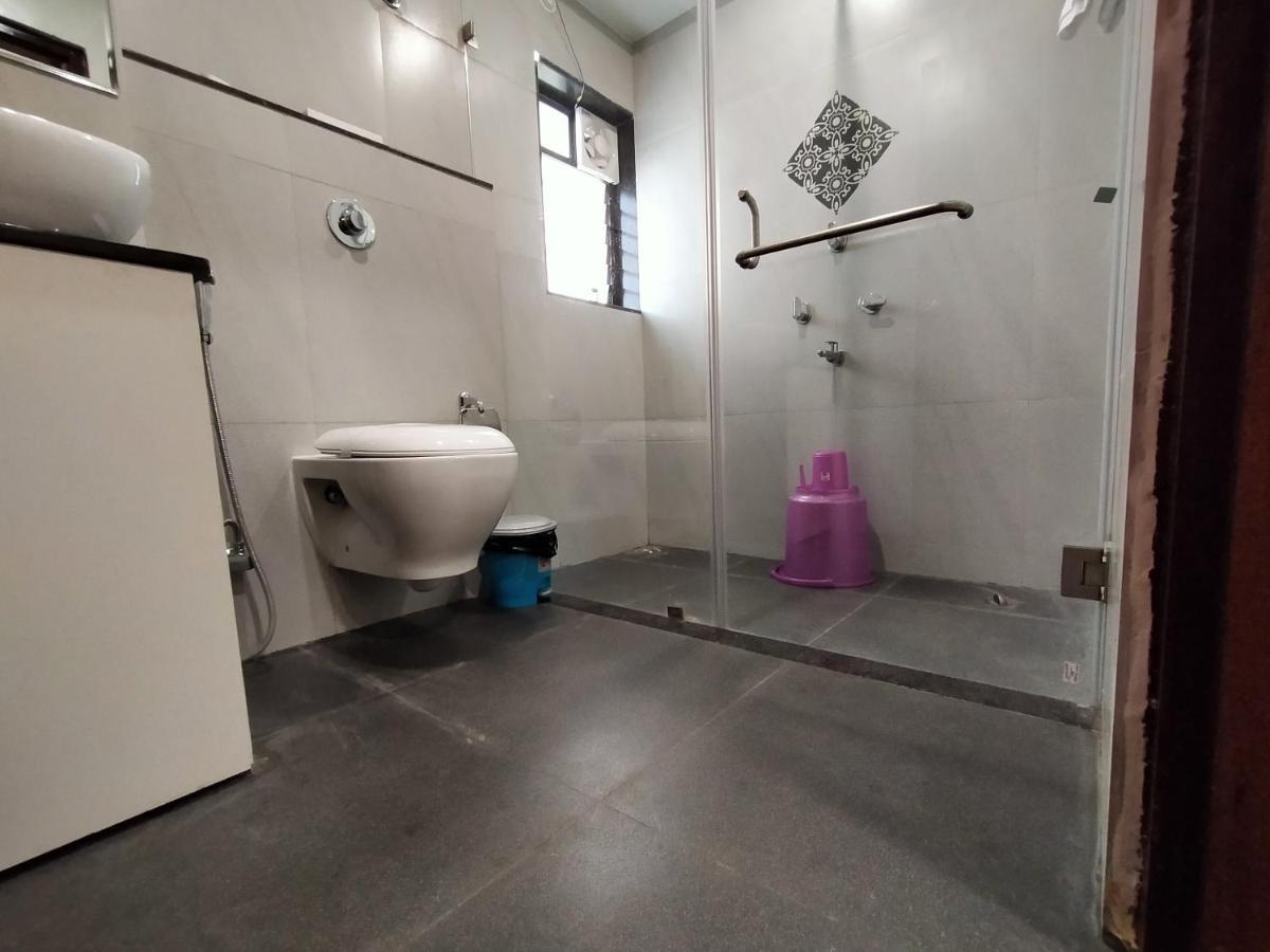 Hotel Royal City Siliguri Bagian luar foto