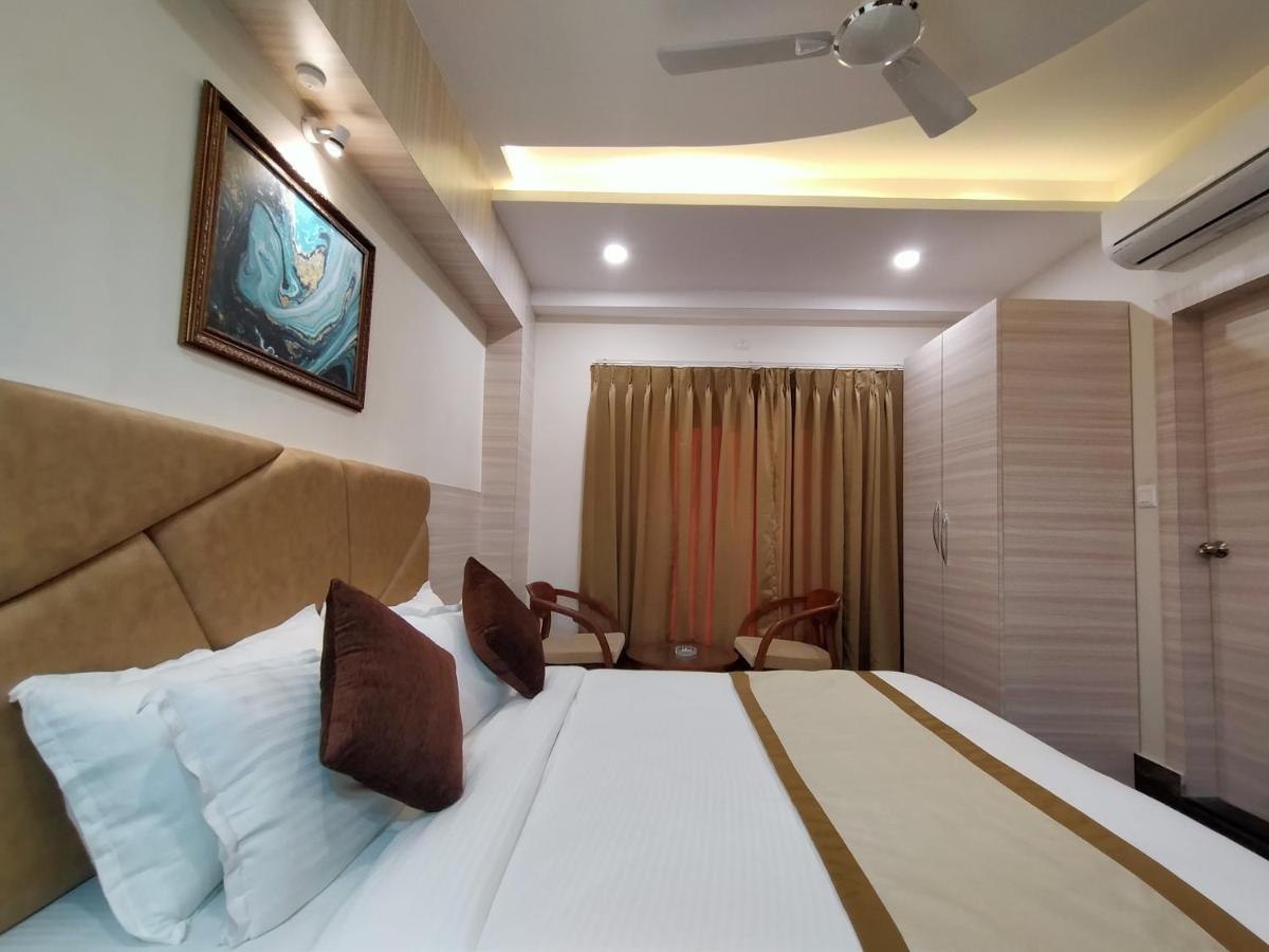 Hotel Royal City Siliguri Bagian luar foto