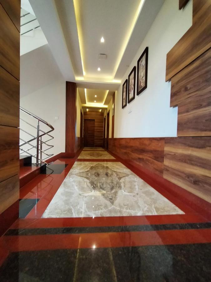 Hotel Royal City Siliguri Bagian luar foto